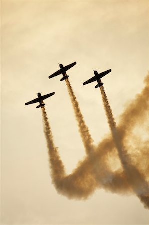 Planes Performing at Air Show Stock Photo - Premium Royalty-Free, Code: 600-01196347