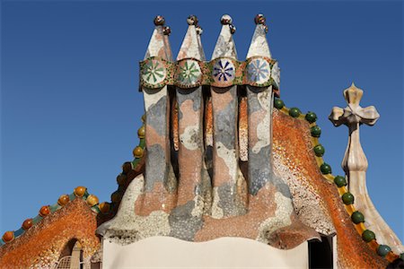 simsearch:700-01879642,k - Rooftop, Casa Batllo, Barcelona, Spain Stock Photo - Premium Royalty-Free, Code: 600-01196368