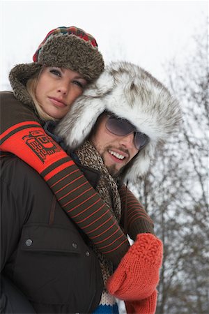 simsearch:600-01248341,k - Portrait of Couple Outdoors in Winter Foto de stock - Sin royalties Premium, Código: 600-01196874