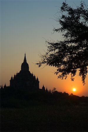 simsearch:700-03685862,k - Silhouette of Sulamani, Bagan, Myanmar Stock Photo - Premium Royalty-Free, Code: 600-01223914