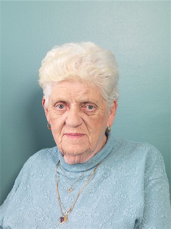 portrait old woman - Portrait of Woman Stock Photo - Premium Royalty-Free, Code: 600-01236149