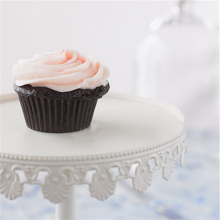 simsearch:700-02903782,k - Close-Up of Cupcake Stock Photo - Premium Royalty-Free, Code: 600-01236439