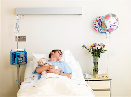 Boy in Hospital Room Stock Photo - Premium Royalty-Free, Code: 600-01248207