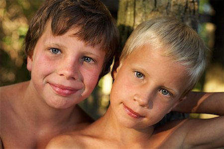 simsearch:600-01248829,k - Portrait of Two Boys Stock Photo - Premium Royalty-Free, Code: 600-01248824