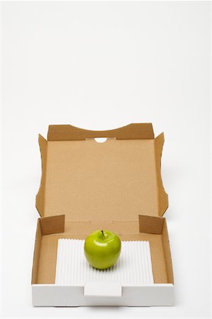 simsearch:600-02738506,k - Apple in Pizza Box Stock Photo - Premium Royalty-Free, Code: 600-01374264