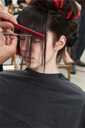 performing arts clip art - Woman Getting Haircut Foto de stock - Sin royalties Premium, Código: 600-01374588