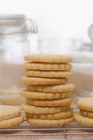 simsearch:600-02033679,k - Stack of Cookies Stock Photo - Premium Royalty-Free, Code: 600-01378619