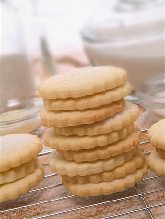 simsearch:700-02903782,k - Stack of Cookies Stock Photo - Premium Royalty-Free, Code: 600-01378620