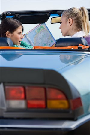 pulled over - Women in Convertible Stock Photo - Premium Royalty-Free, Code: 600-01459209