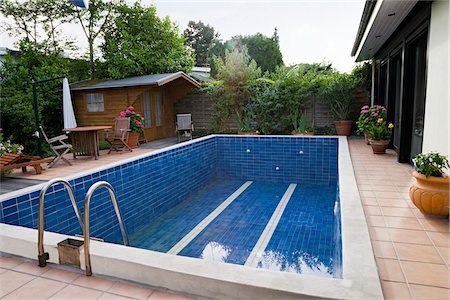 swimming pool nobody - Empty Swimming Pool Stock Photo - Premium Royalty-Free, Code: 600-01519276