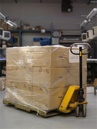 spare parts - Cardboard Boxes on Cart in Warehouse Stock Photo - Premium Royalty-Free, Code: 600-01519632
