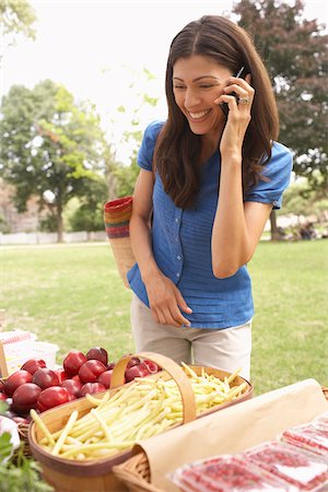 simsearch:649-07064013,k - Woman at Farmers Market Stock Photo - Premium Royalty-Free, Code: 600-01586347