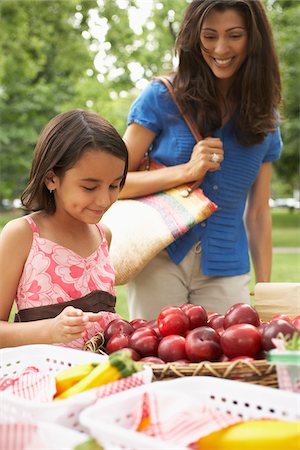 farmers market family - Mother and Daughter at Farmers Market Stock Photo - Premium Royalty-Free, Code: 600-01586342