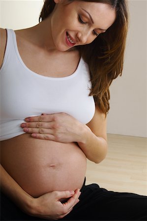 simsearch:700-02922729,k - Portrait de femme enceinte Photographie de stock - Premium Libres de Droits, Code: 600-01605938