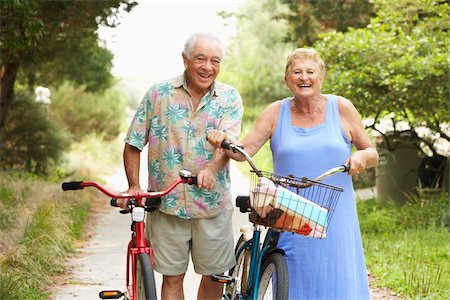 Couple With Bicycles Stock Photo - Premium Royalty-Free, Code: 600-01606794