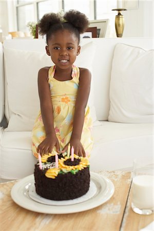 simsearch:600-02461257,k - Portrait of Girl With Birthday Cake Stock Photo - Premium Royalty-Free, Code: 600-01614050