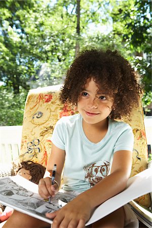 simsearch:700-01295913,k - Young Girl Drawing Picture Stock Photo - Premium Royalty-Free, Code: 600-01614264