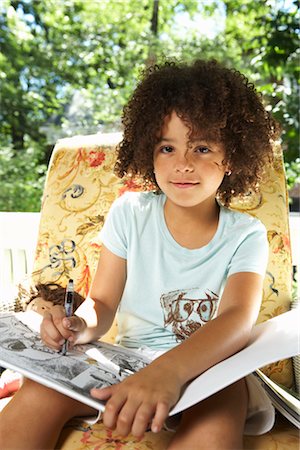 picture (artwork) - Young Girl Drawing Pictures Stock Photo - Premium Royalty-Free, Code: 600-01614263