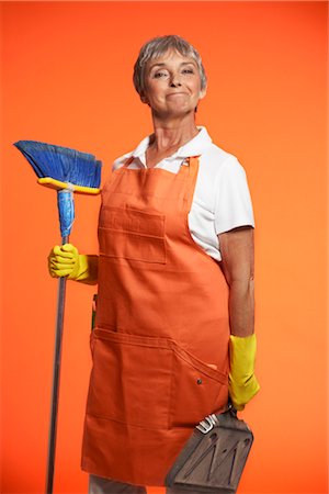 Portrait of Woman With Cleaning Products Foto de stock - Sin royalties Premium, Código: 600-01613562