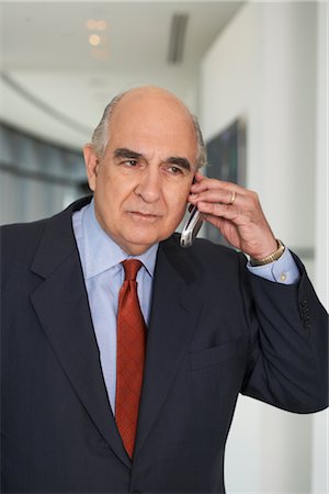Businessman with Cellular Phone Foto de stock - Sin royalties Premium, Código: 600-01613963