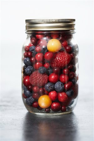 simsearch:600-02738506,k - Jar of Fruit Stock Photo - Premium Royalty-Free, Code: 600-01630162