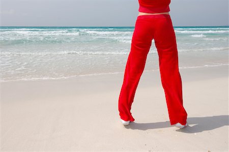 simsearch:700-02913016,k - Woman Standing on Beach Stock Photo - Premium Royalty-Free, Code: 600-01694028