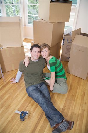 simsearch:600-01073479,k - Couple Moving Into New Home Stock Photo - Premium Royalty-Free, Code: 600-01694081