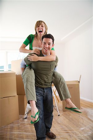 Couple dans la nouvelle maison Photographie de stock - Premium Libres de Droits, Code: 600-01694111