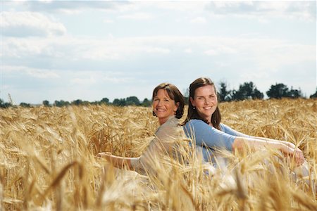 Mother and Daughter in Grain Field Stock Photo - Premium Royalty-Free, Code: 600-01716068