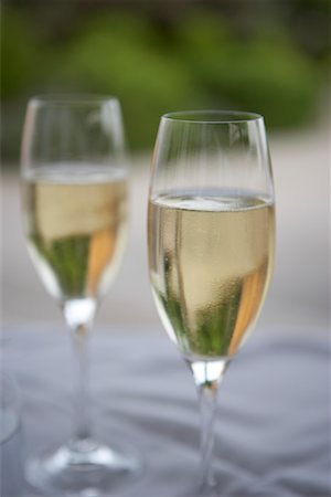 simsearch:600-01954641,k - Champagne Stock Photo - Premium Royalty-Free, Code: 600-01716229
