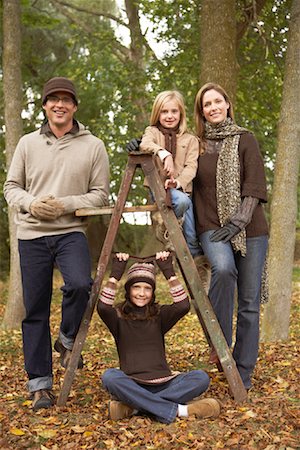 simsearch:600-01717666,k - Portrait of Family in Park in Autumn Stock Photo - Premium Royalty-Free, Code: 600-01717652