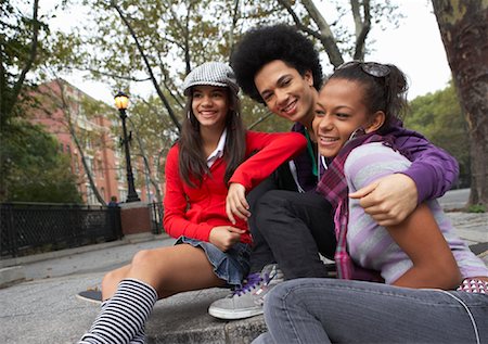 simsearch:700-01172913,k - Teenagers Hanging Out Stock Photo - Premium Royalty-Free, Code: 600-01764029