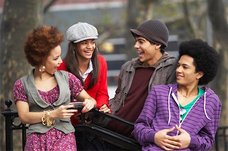 Teenagers Hanging Out Stock Photo - Premium Royalty-Free, Code: 600-01764037