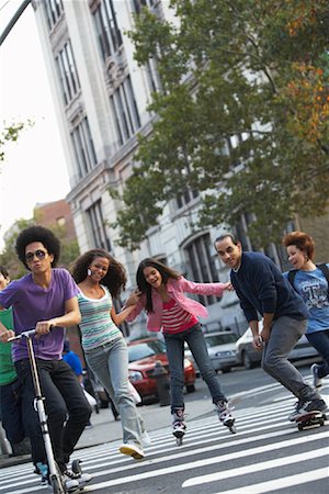 skating in the street - Teenagers Hanging Out Stock Photo - Premium Royalty-Free, Code: 600-01764105