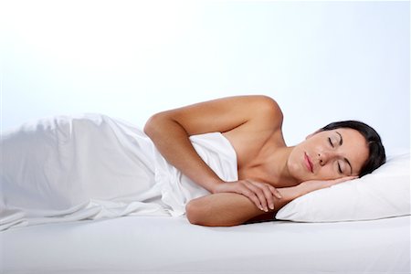 simsearch:693-03707745,k - Portrait of Woman in Bed Sleeping Stock Photo - Premium Royalty-Free, Code: 600-01764343