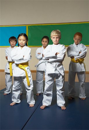 Portrait of Karate Class Foto de stock - Sin royalties Premium, Código: 600-01764832