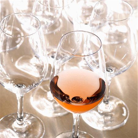 simsearch:600-02912202,k - Rose Wine and Wine Glasses Stock Photo - Premium Royalty-Free, Code: 600-01837801