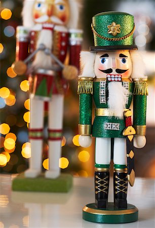 simsearch:600-01838230,k - Still Life of Nutcrackers Stock Photo - Premium Royalty-Free, Code: 600-01838218