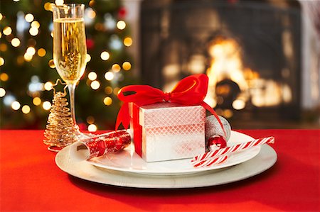 Christmas Place Setting Stock Photo - Premium Royalty-Free, Code: 600-01838225