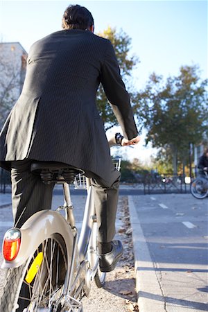 simsearch:600-07584876,k - Man Renting Bicycle, Paris, France Stock Photo - Premium Royalty-Free, Code: 600-01956016