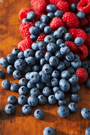 simsearch:600-02377945,k - Pile of Raspberries and Blueberries Stock Photo - Premium Royalty-Free, Code: 600-02033720