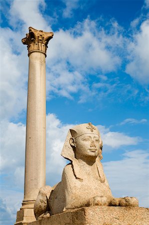 Pompey's Pillar and Sphinx, Alexandria, Egypt Foto de stock - Sin royalties Premium, Código: 600-02033802