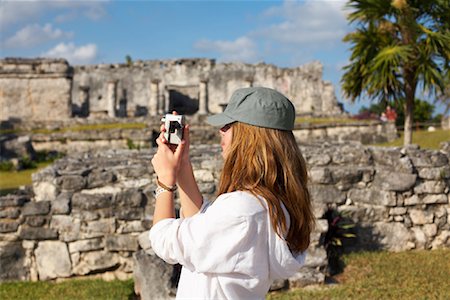 Woman at Mayan Ruins, Tulum, Yucatan Peninsula, Quintana Roo, Mexico Stock Photo - Premium Royalty-Free, Code: 600-02046012