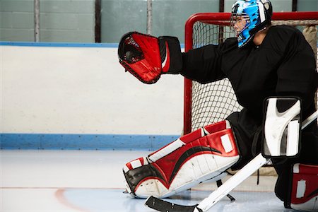 sports and hockey - Gardien de but Making Save Photographie de stock - Premium Libres de Droits, Code: 600-02056046
