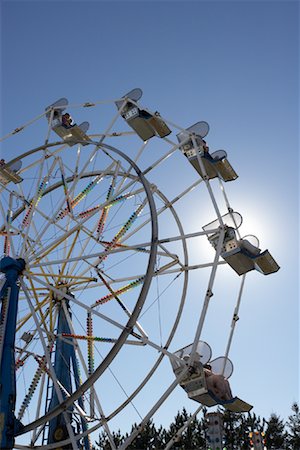 simsearch:700-02990047,k - Ferris Wheel at Ancaster County Fair, Ancaster, Ontario, Canada Stock Photo - Premium Royalty-Free, Code: 600-02063909