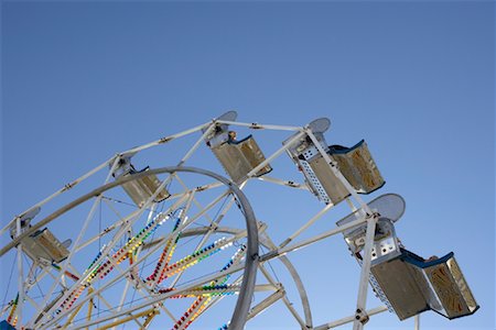 simsearch:700-02990047,k - Ferris Wheel at Ancaster County Fair, Ancaster, Ontario, Canada Stock Photo - Premium Royalty-Free, Code: 600-02063910
