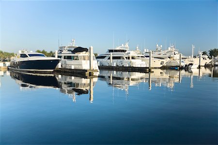 Boats in Bahia Mar Marina, Fort Lauderdale, Florida, USA Stock Photo - Premium Royalty-Free, Code: 600-02082176
