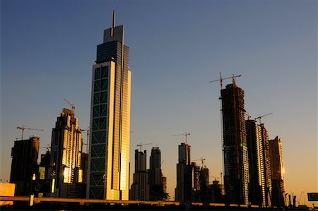 simsearch:600-07653876,k - Construction Site, Sheik Zayed Road, Dubai, United Arab Emirates Foto de stock - Sin royalties Premium, Código: 600-02128901