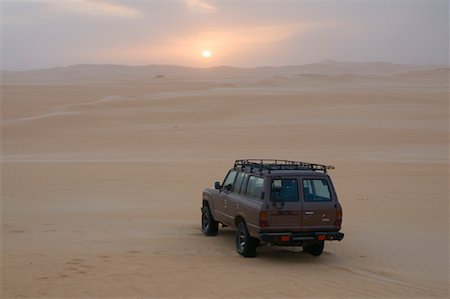 simsearch:600-07431228,k - Car, The Great Sand Sea, Western Desert, Egypt Stock Photo - Premium Royalty-Free, Code: 600-02128961