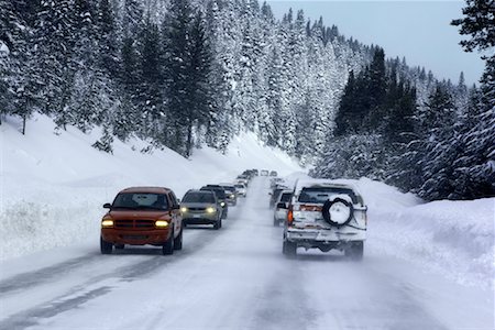 Traffic on Snowy Mountain Road, Lake Tahoe, California, USA Stock Photo - Premium Royalty-Free, Code: 600-02129167